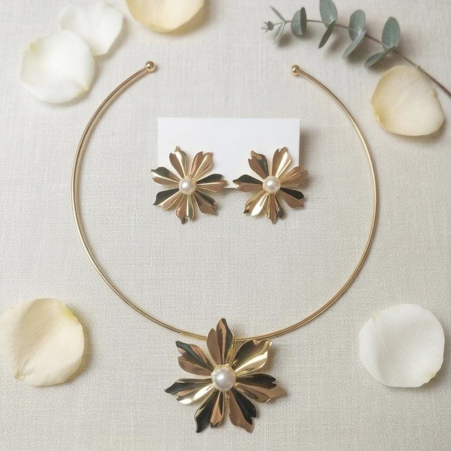 Anti-Tarnish Golden flower Necklace and Earrings Set for Women|Gift for her