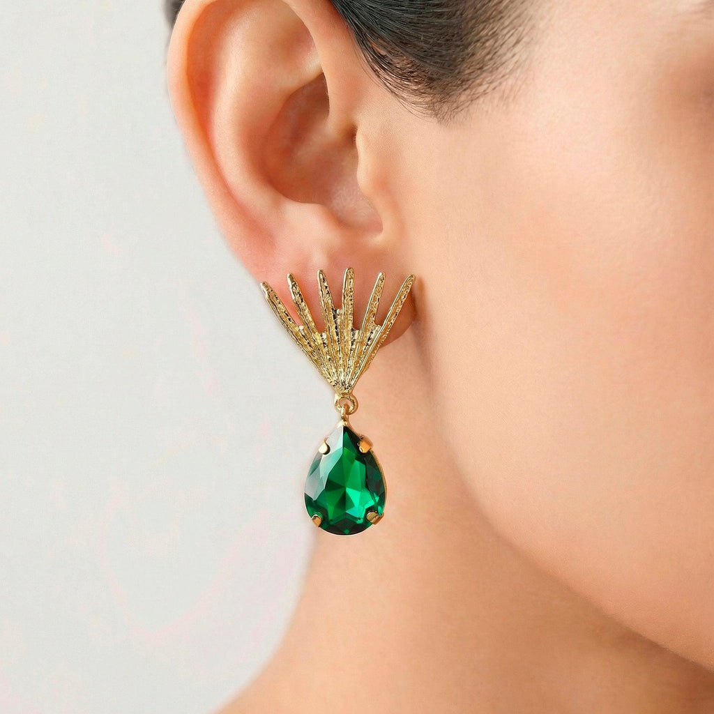 Anti-Tarnish Gold Plated Necklace and Earrings Set with Green Stones–Elegant Jewelry for Women
