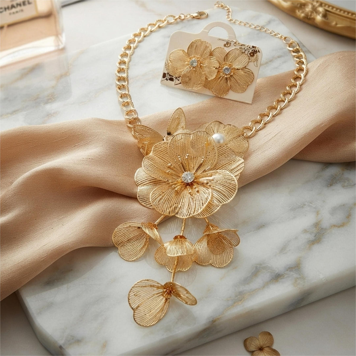 Anti-Tarnish Statement Necklace with Earrings Set | Lightweight Jewellery for women