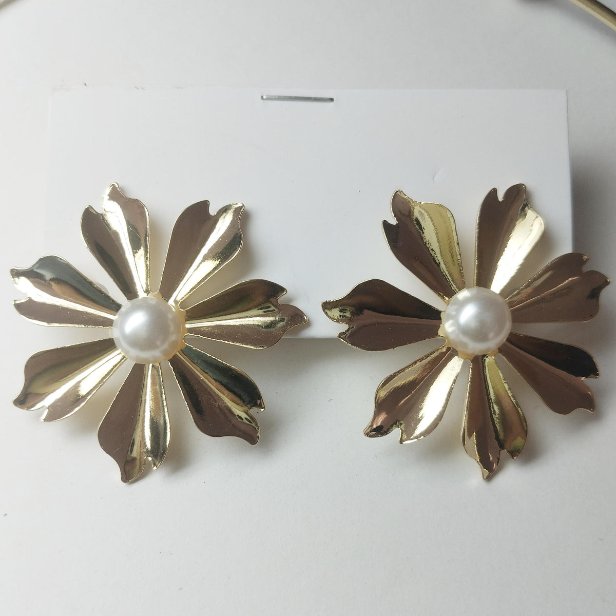 Anti-Tarnish Golden flower Necklace and Earrings Set for Women|Gift for her