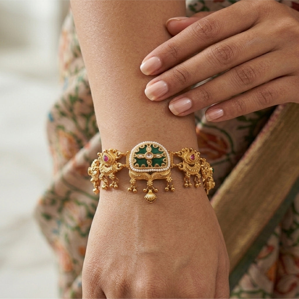 Elegant Gold tone  Style Bracelet for Women – Traditional Ethnic Jewellery