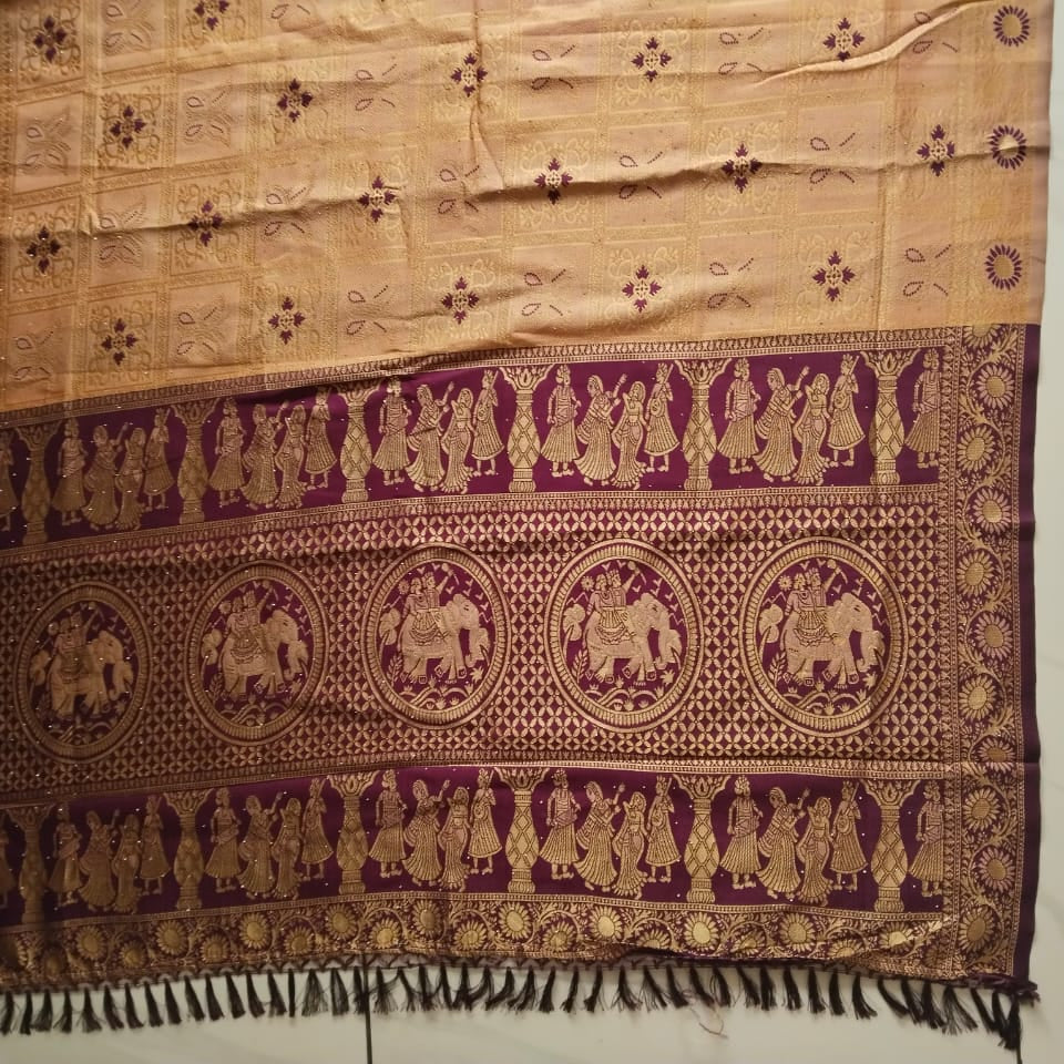 Women’s Traditional Banarasi Silk Saree | Maroon & Golden Zari Woven Saree with Traditional Peacock & Figurine Border