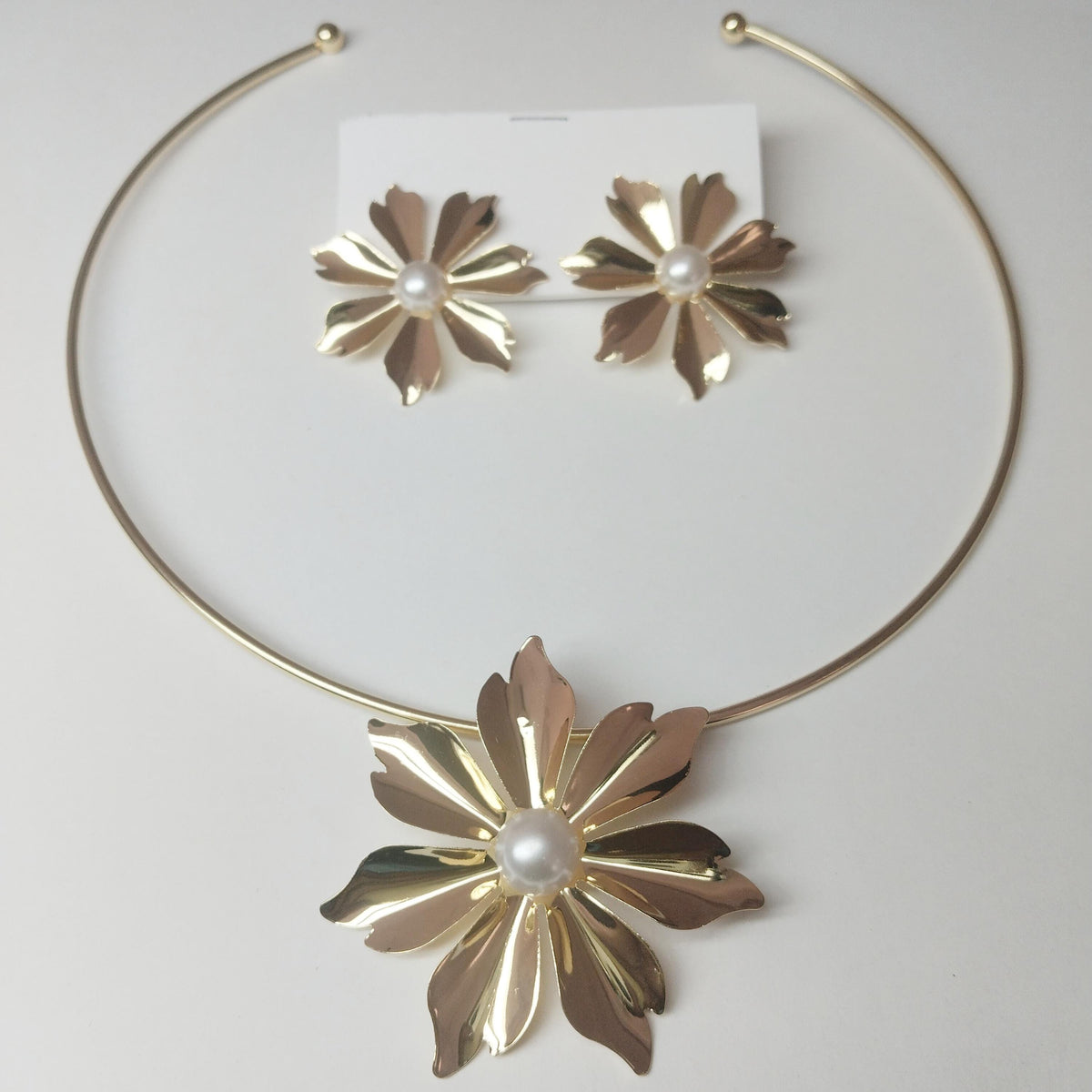 Anti-Tarnish Golden flower Necklace and Earrings Set for Women|Gift for her